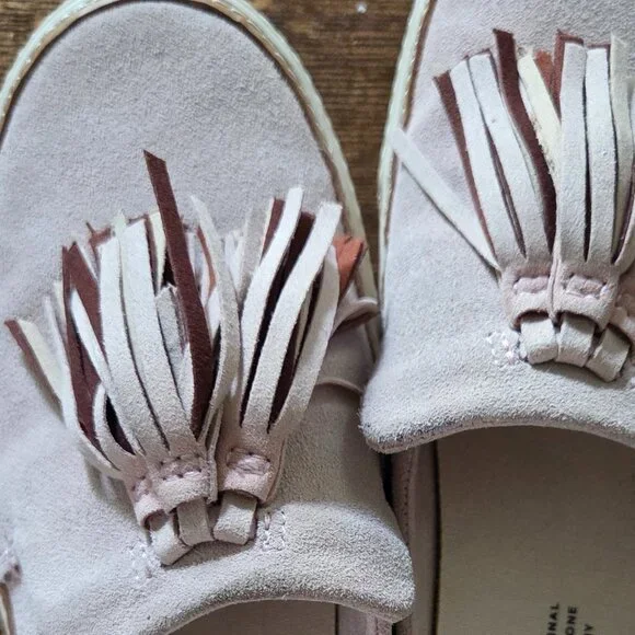 TOMS Sunrise Blush Suede Tassel Slip On Mule Sneakers (7) - Picture 2 of 16